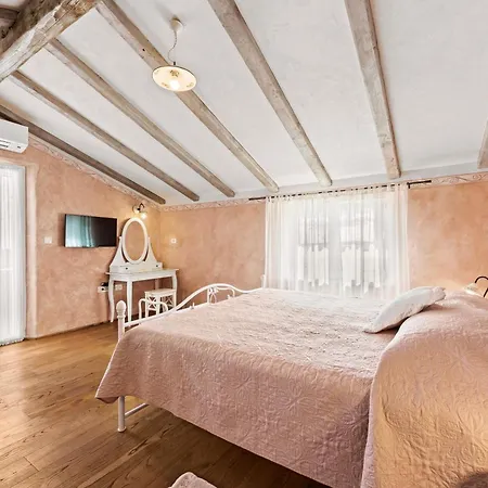 Vlacich For 8 People Near Labin - Rabac With Heated Pool & Sea View - Only 2 Km From Villa