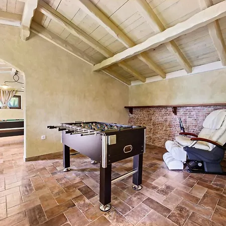 Villa Vlacich For 8 People Near Labin - Rabac With Heated Pool, Sea View & Kids Playground - Only 2 Km From The *
