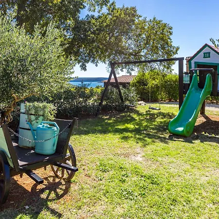 Vlacich For 8 People Near Labin - Rabac With Heated Pool, Sea View & Kids Playground - Only 2 Km From The Trget