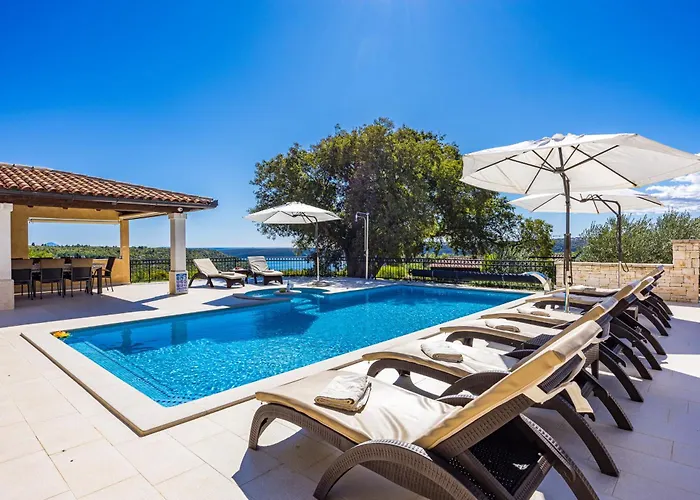 Villa Vlacich For 8 People Near Labin - Rabac With Heated Pool, Sea View & Kids Playground - Only 2 Km From The