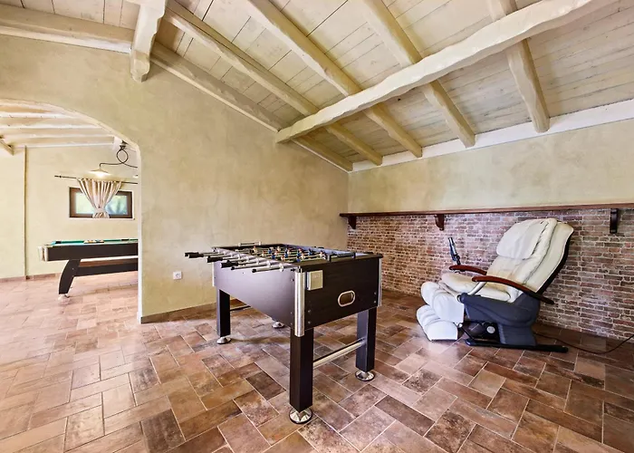 Villa Vlacich For 8 People Near Labin - Rabac With Heated Pool, Sea View & Kids Playground - Only 2 Km From The *