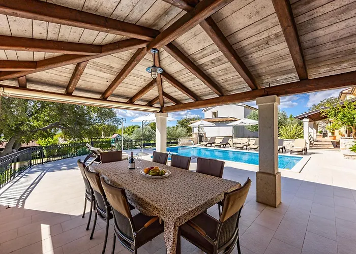 Vlacich For 8 People Near Labin - Rabac With Heated Pool, Sea View & Kids Playground - Only 2 Km From The Villa Trget